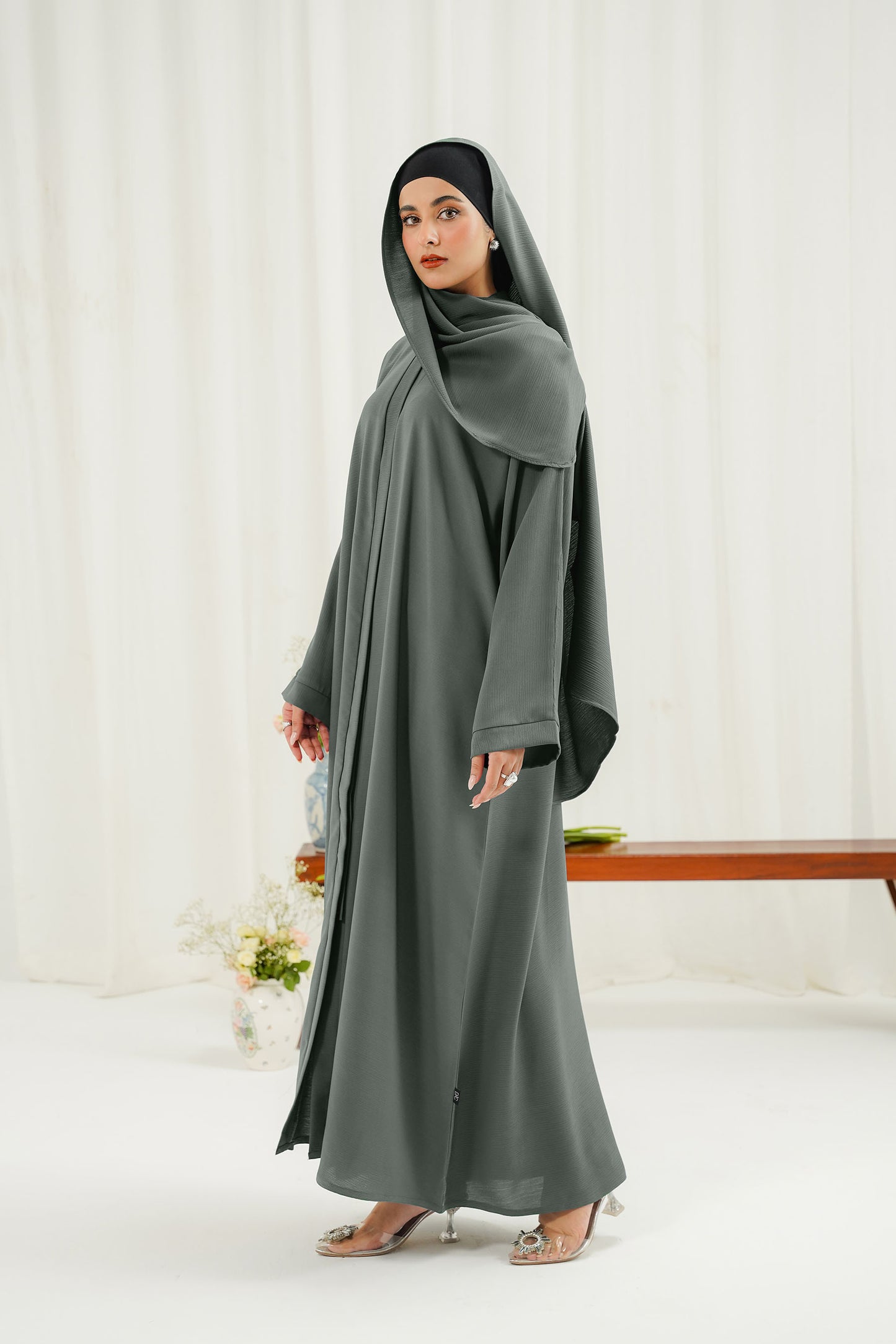 Khizra Abaya