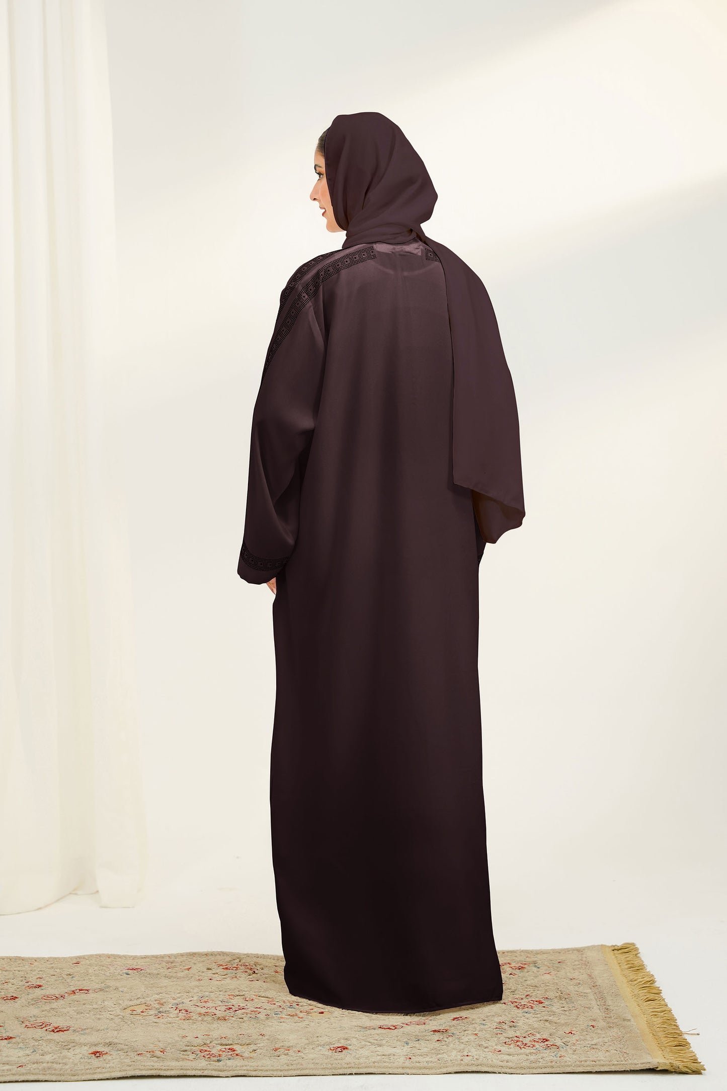 Naddah Abaya
