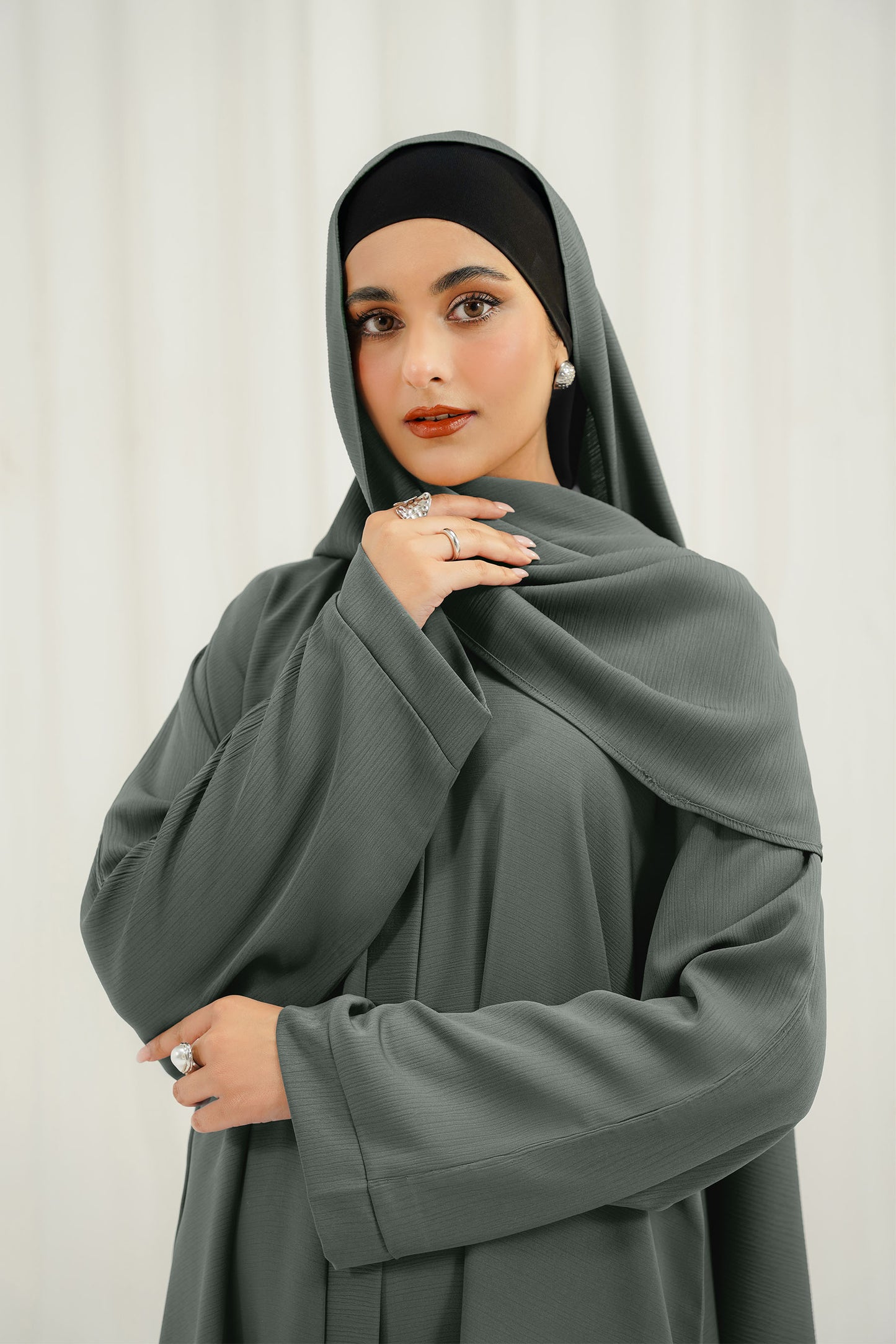Khizra Abaya