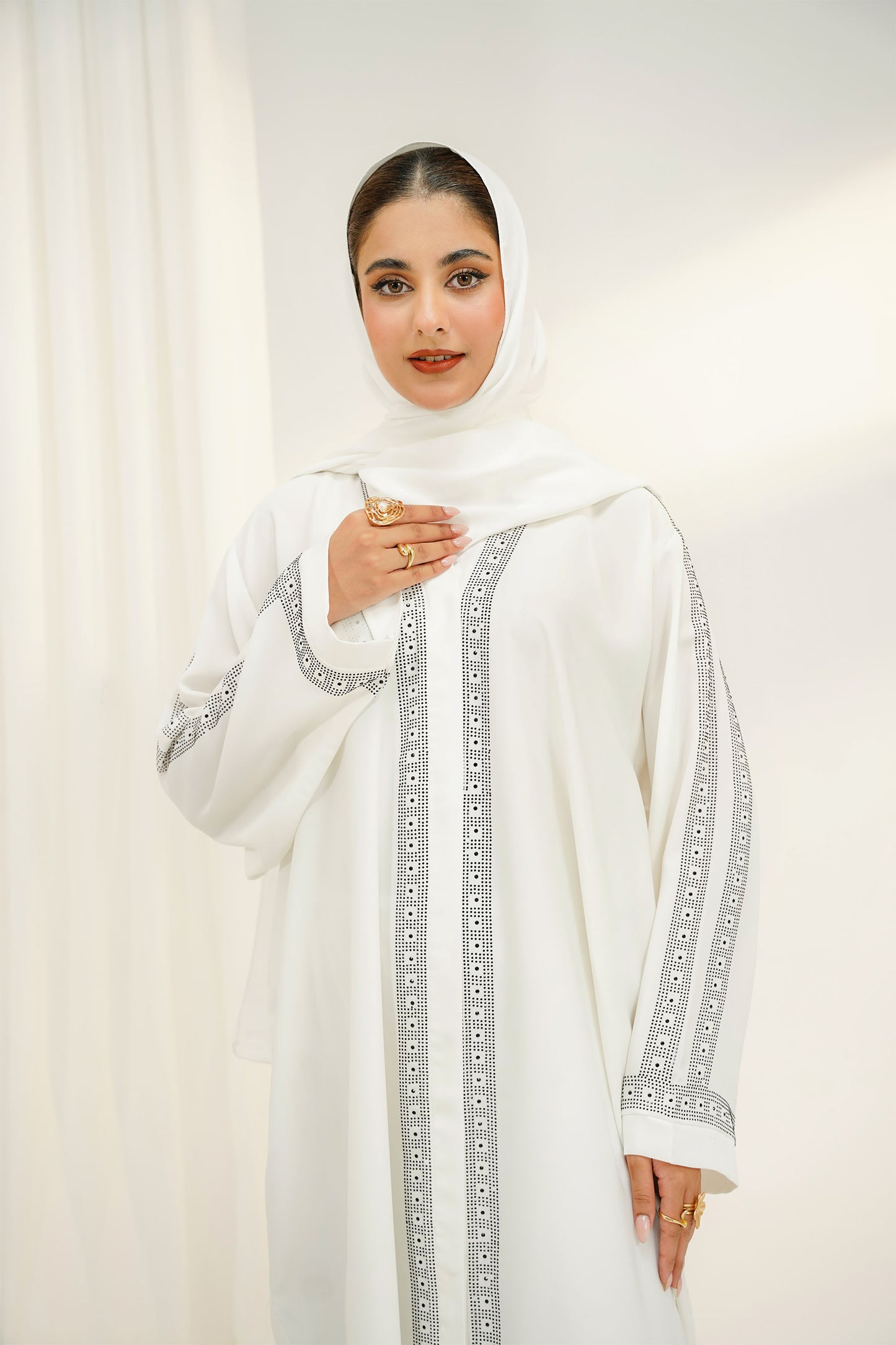 Noor Abaya
