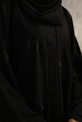 Basic Embroidered | Black