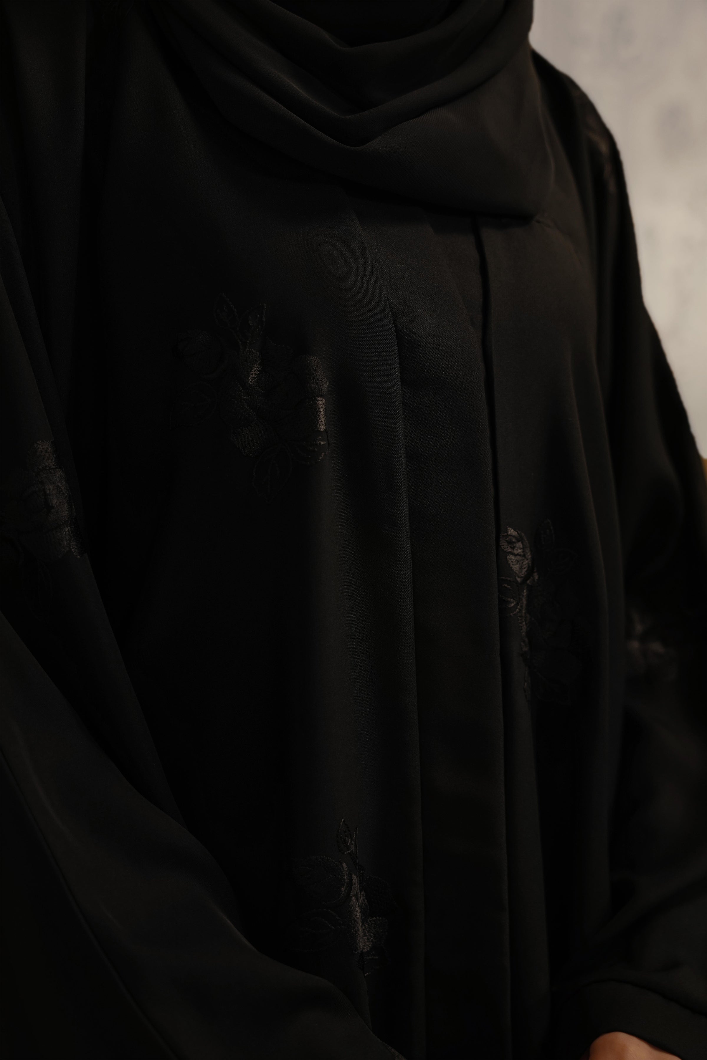 Basic Embroidered | Black