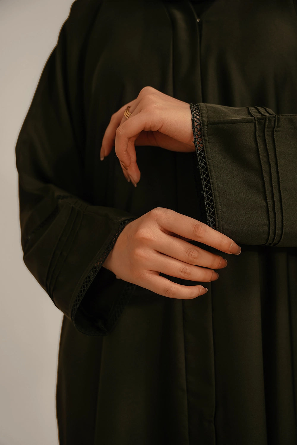 Basic Pleat Abaya Set | Dark Green
