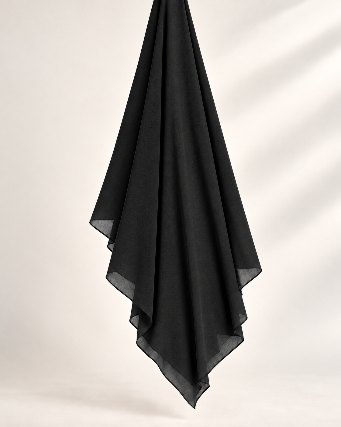 BLACK CRINKLE SCARF