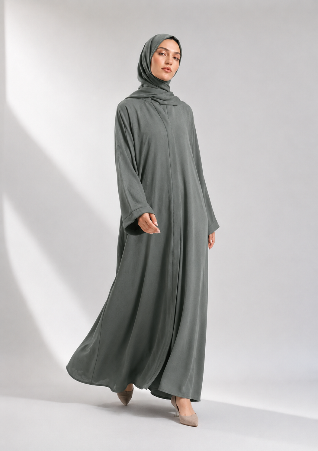 The Moss Column Abaya