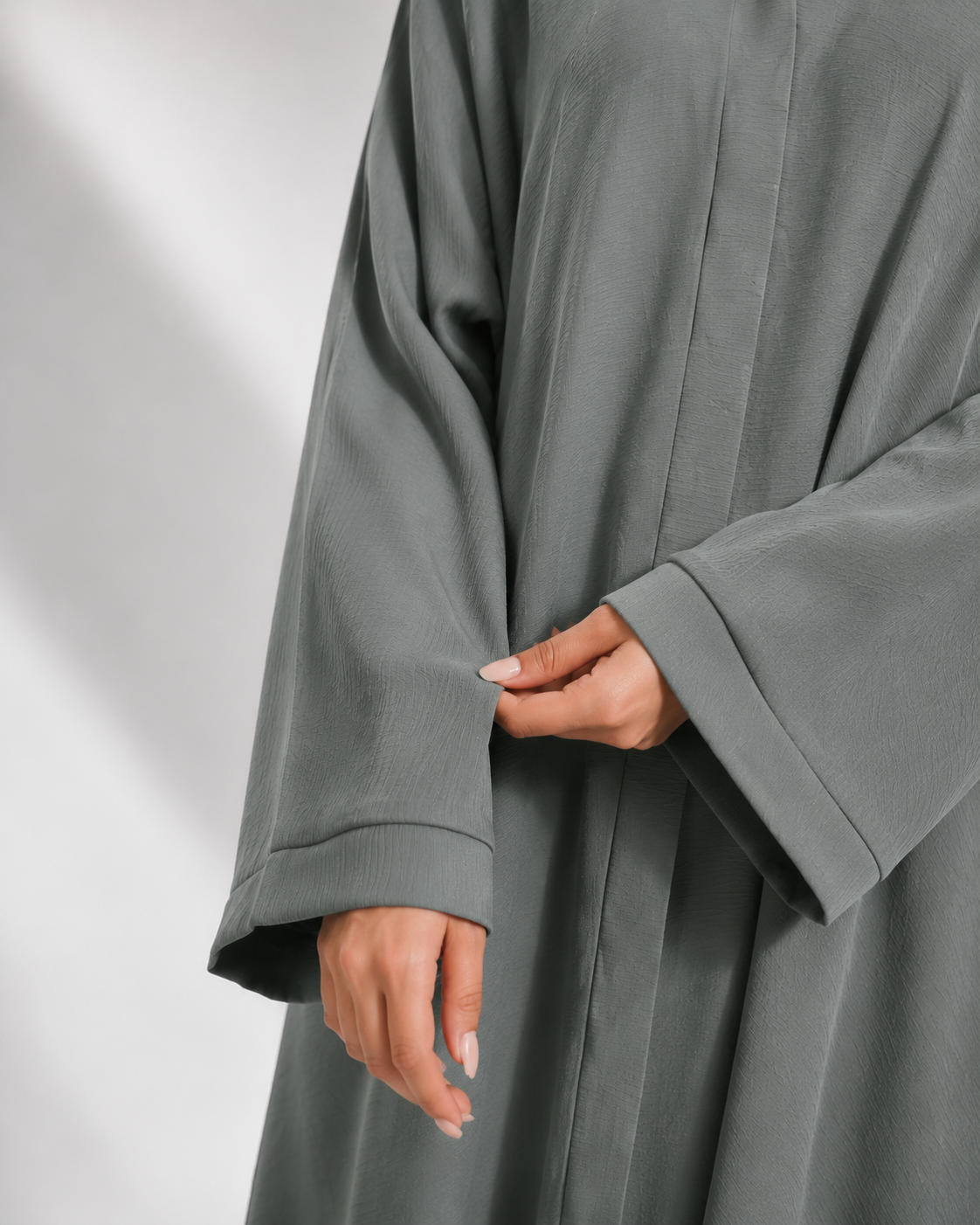 The Moss Column Abaya
