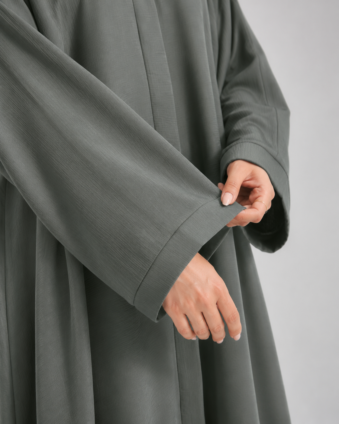The Moss Column Abaya
