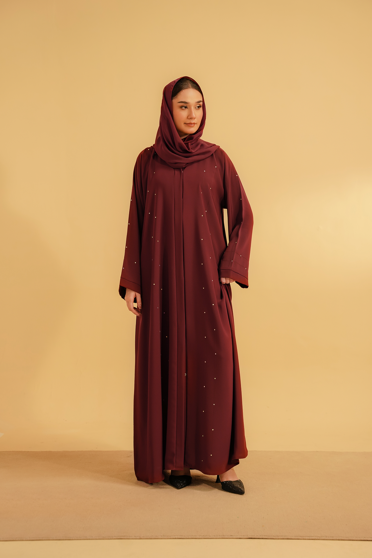 Embellished Abaya | Maroon