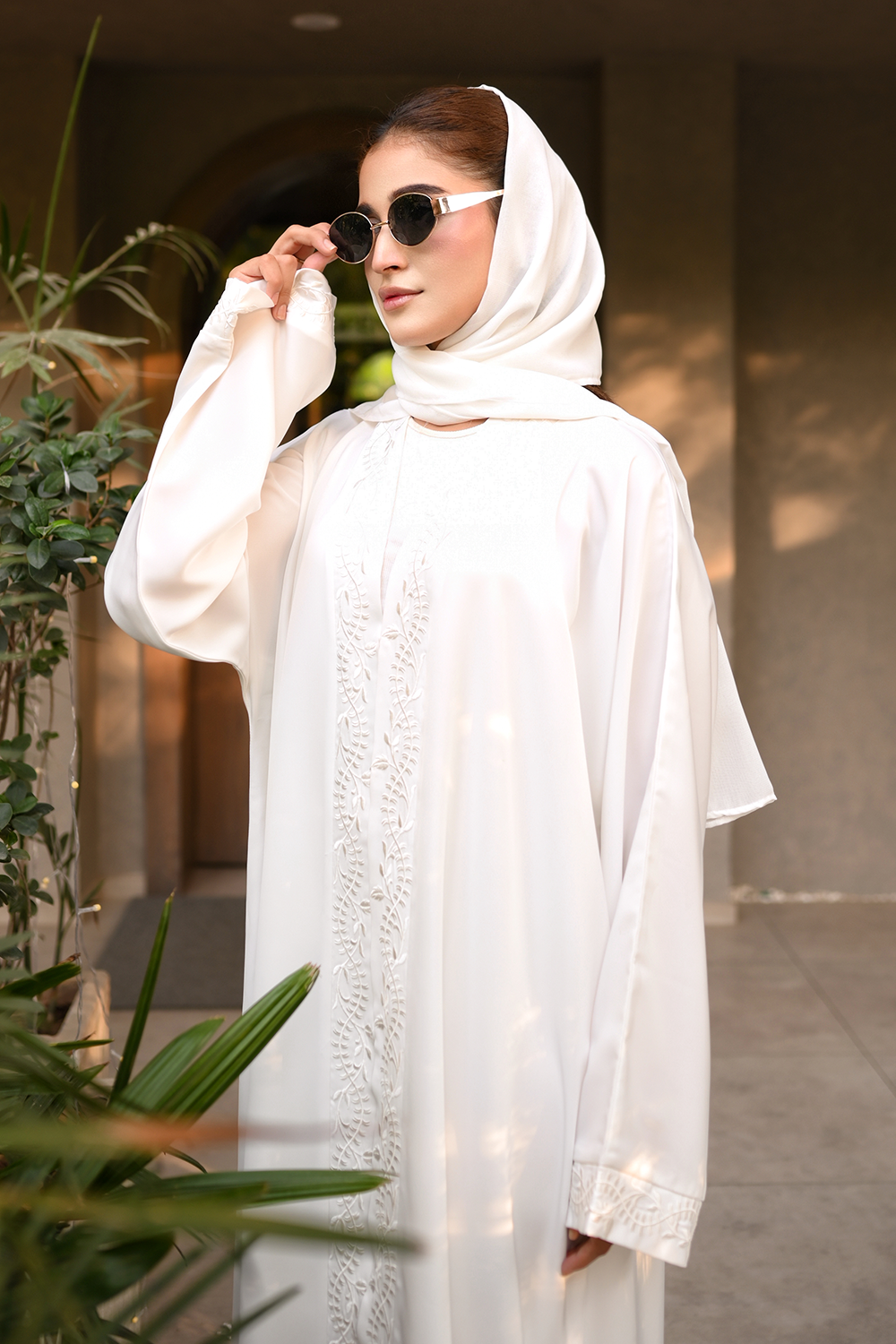 Embroidered Abaya Set | White