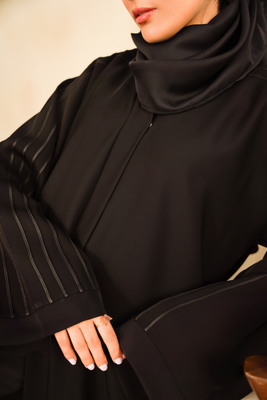 Marjan Abaya | Buttoned Up