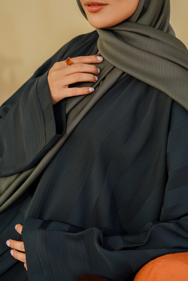 Nahar Abaya | Buttoned Up