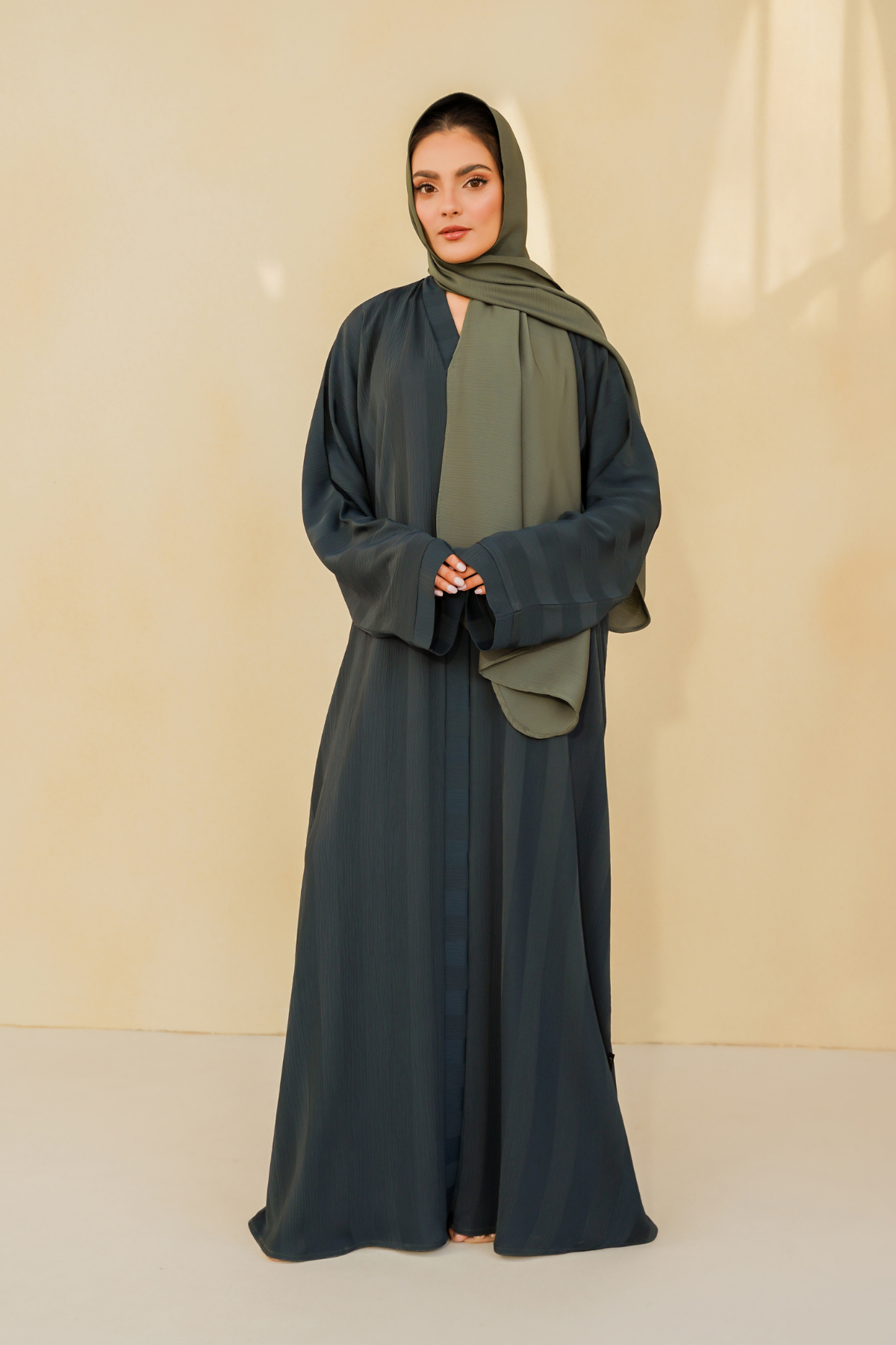 Nahar Abaya | Buttoned Up