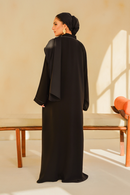 Wahj Abaya | Buttoned Up