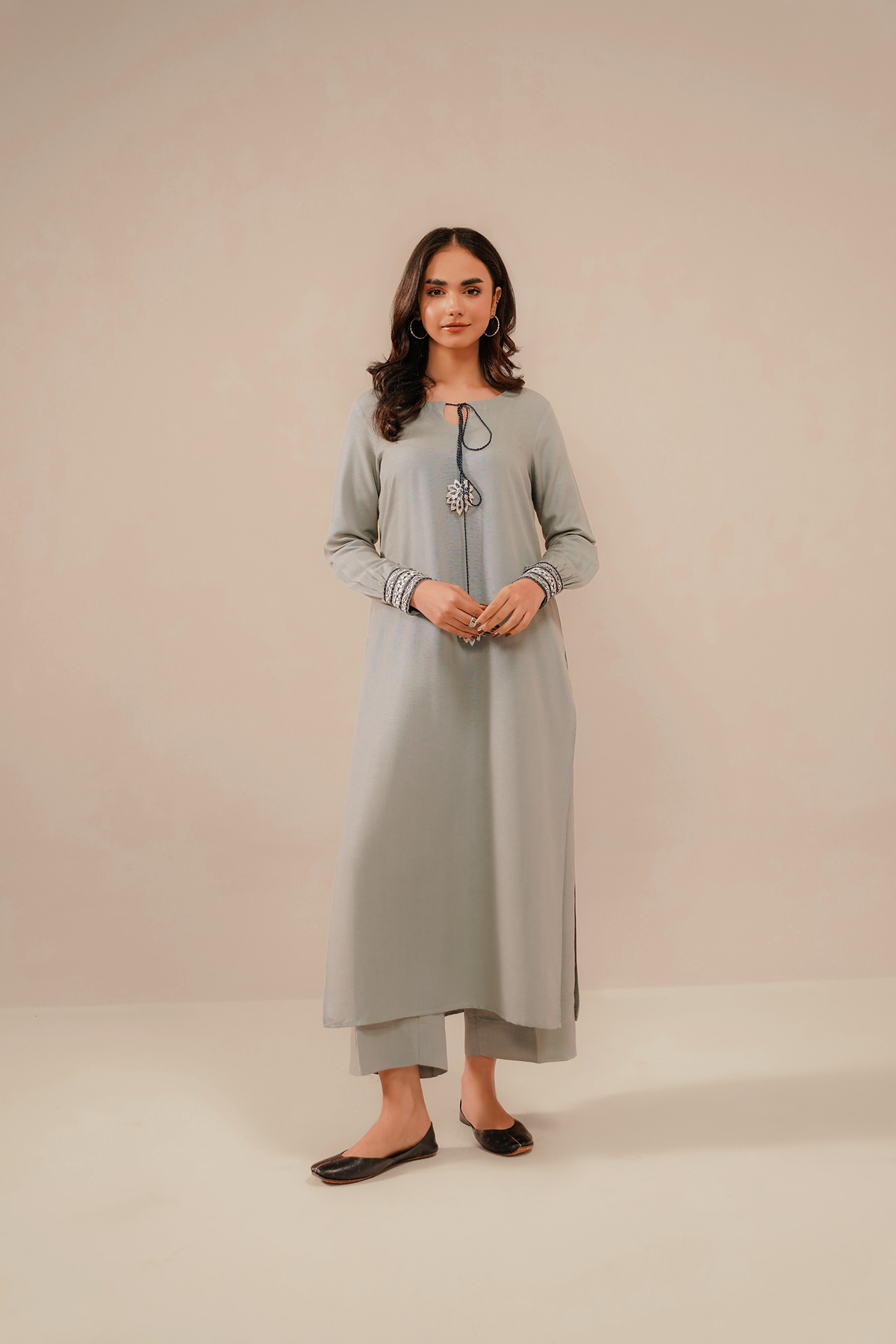 EMBROIDERED CO-ORD | SLIVER HAZE